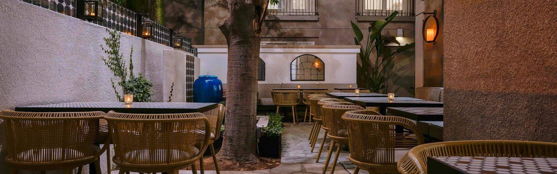 Dining at Hotel Amarano Burbank-Hollywood, Burbank