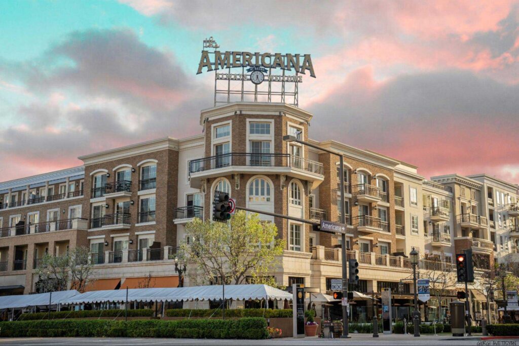 The Americana at Brand outdoor shopping destination near Burbank is one of the best things to do in Burbank during a weekend getaway.